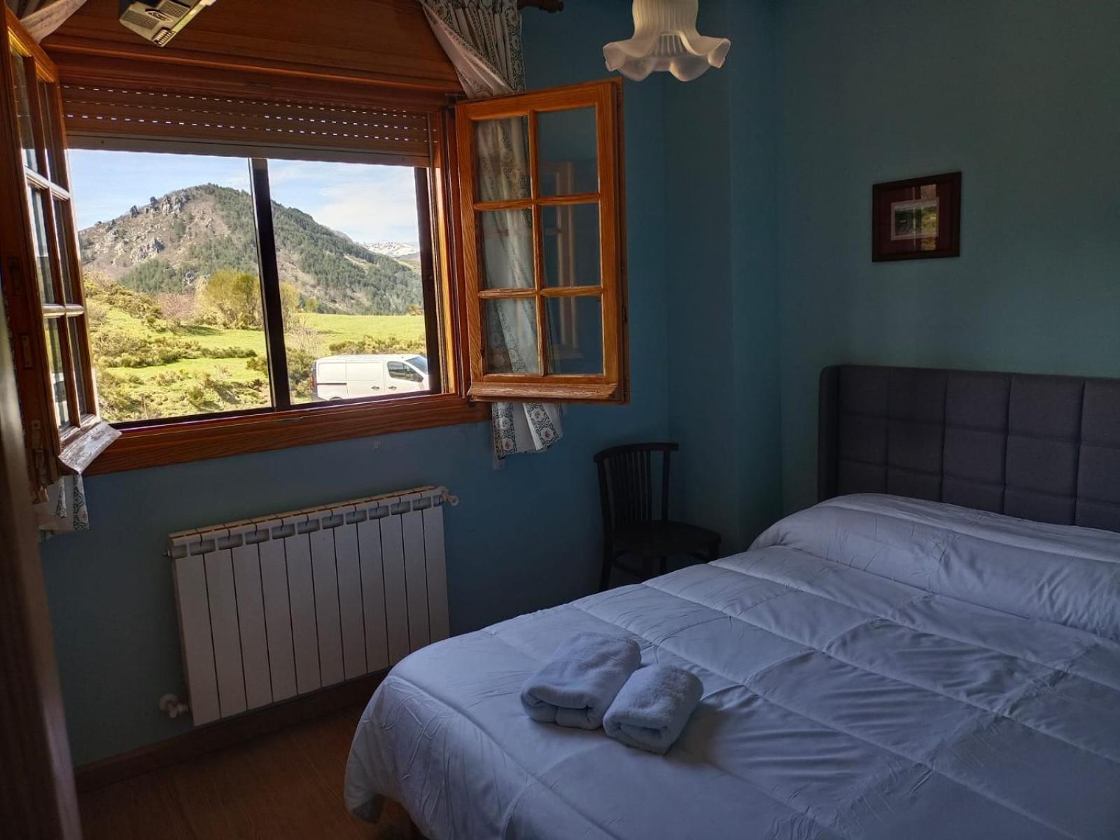 Hotel Pico Espiguete Alba De Los Cardanos Luaran gambar