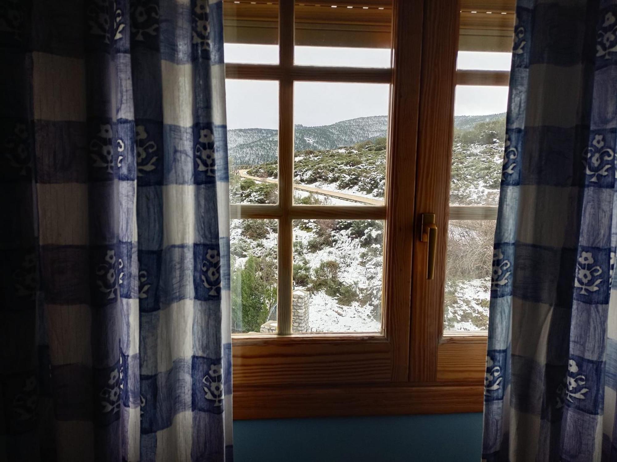 Hotel Pico Espiguete Alba De Los Cardanos Luaran gambar